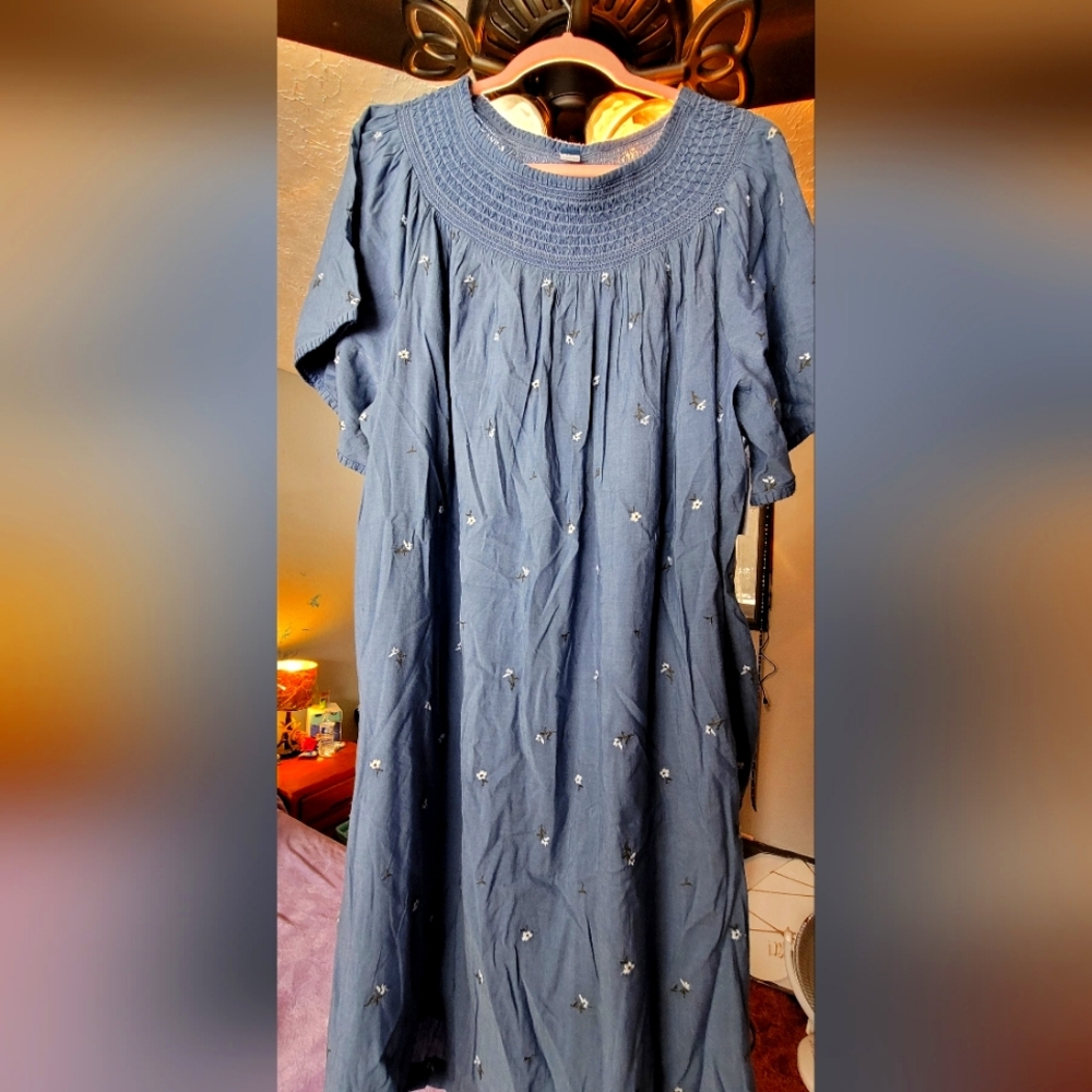 Old navy 4x blue and white flowers dress